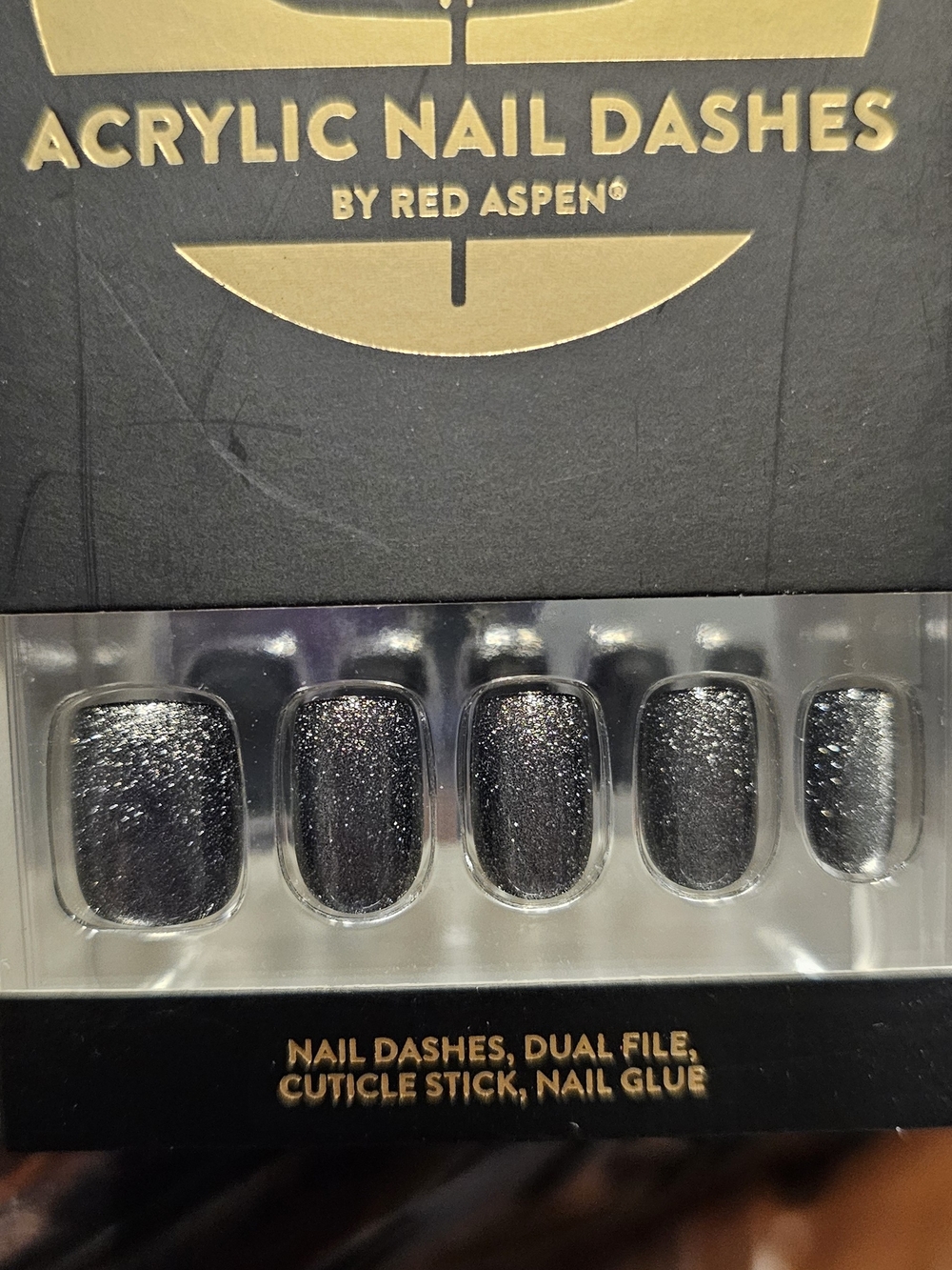 Red Aspen Acrylic Press-On Nails in Shimmery Black